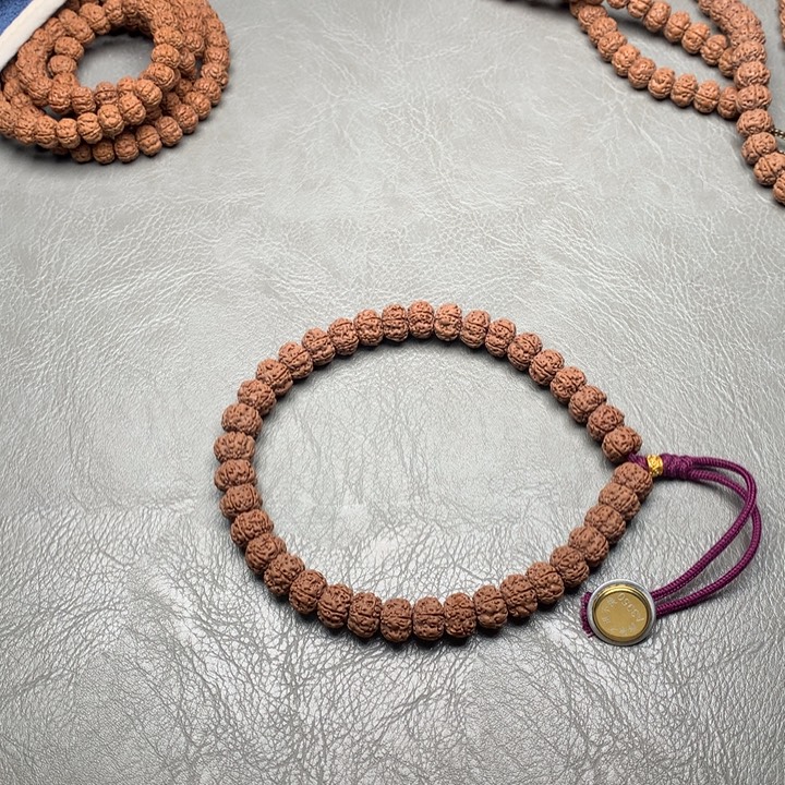 岳***峰吊坠金刚菩提平细