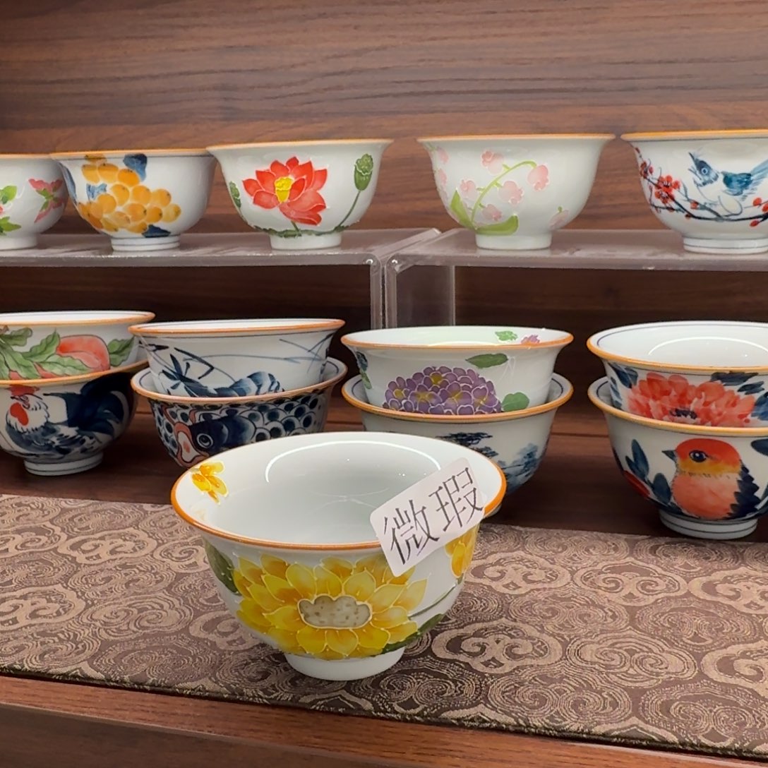 釉下手绘茶具微瑕