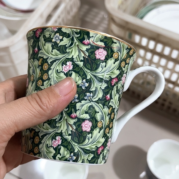 碗微瑕骨瓷马克杯一个康乃馨