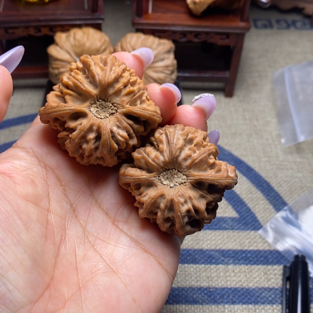 吊坠桃核龙门涧全品46