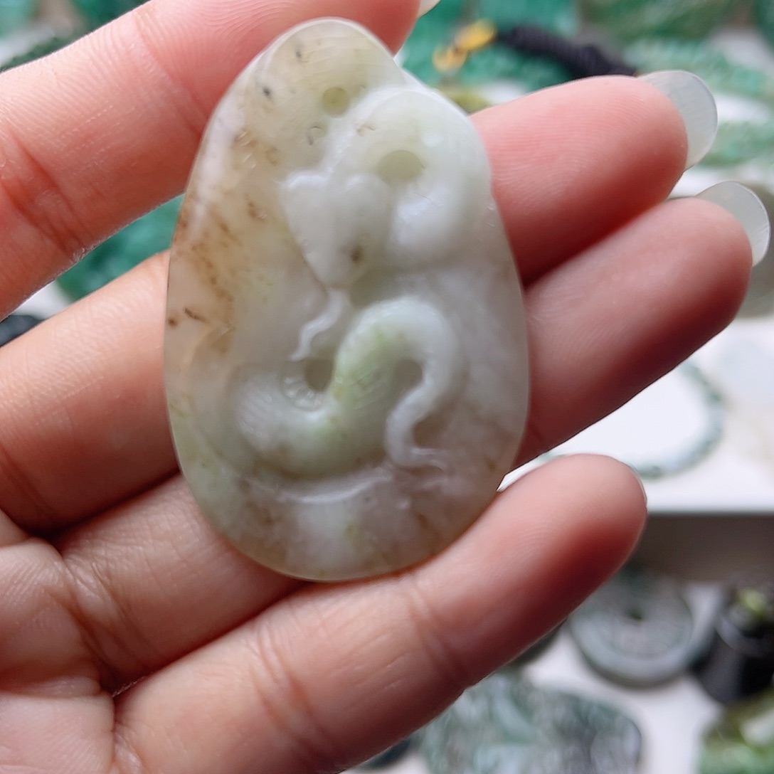 独山玉挂件未镶嵌