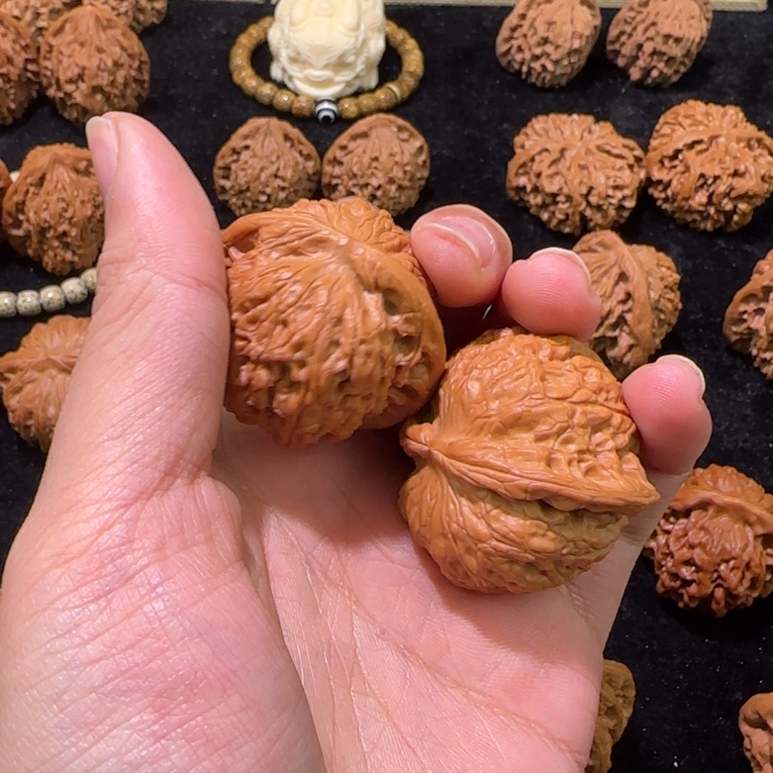 文玩核桃把件40尺血麒麟