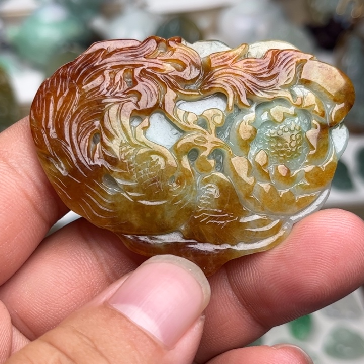 颈饰未镶嵌翡翠凤戏牡丹