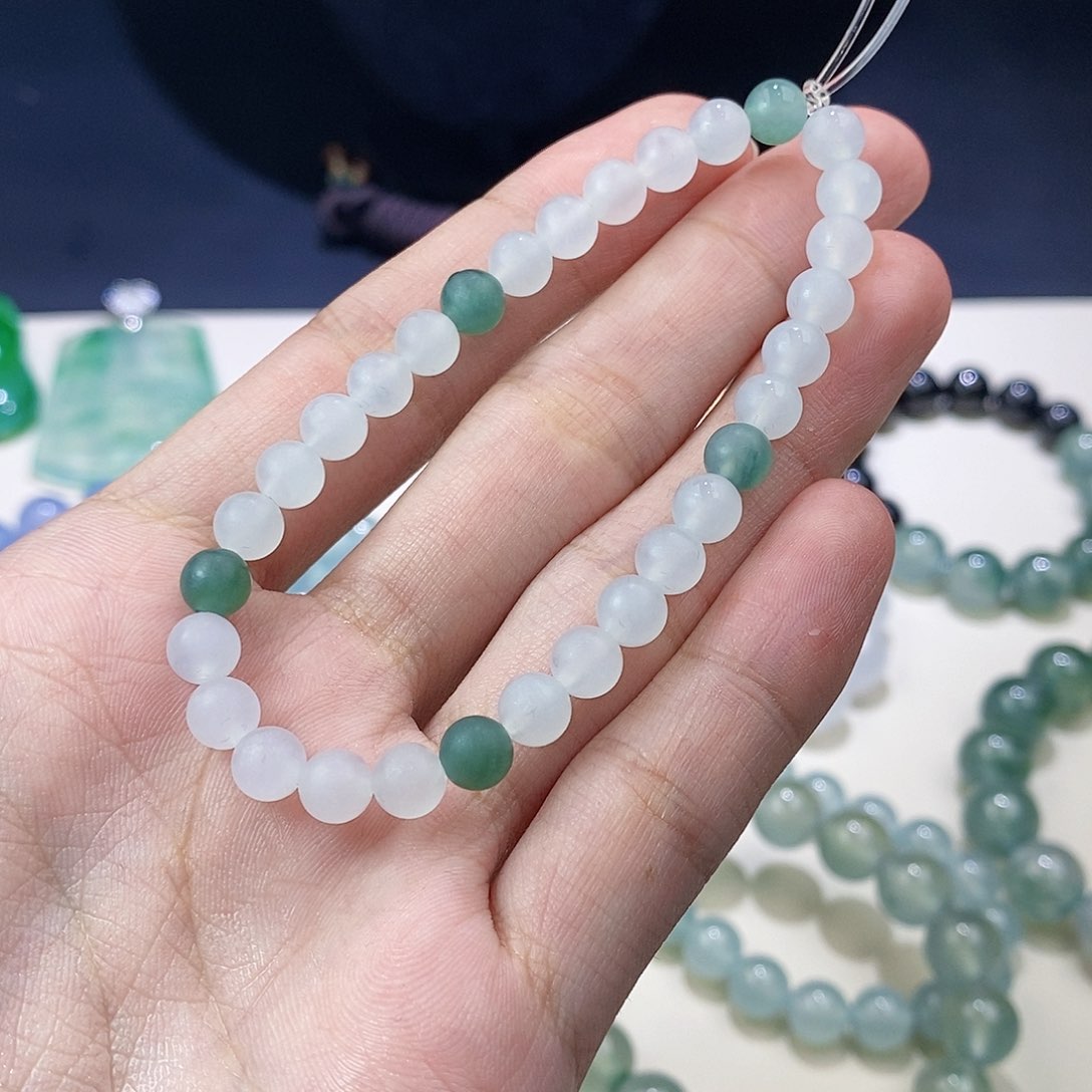 未镶嵌定制翡翠似*毛货