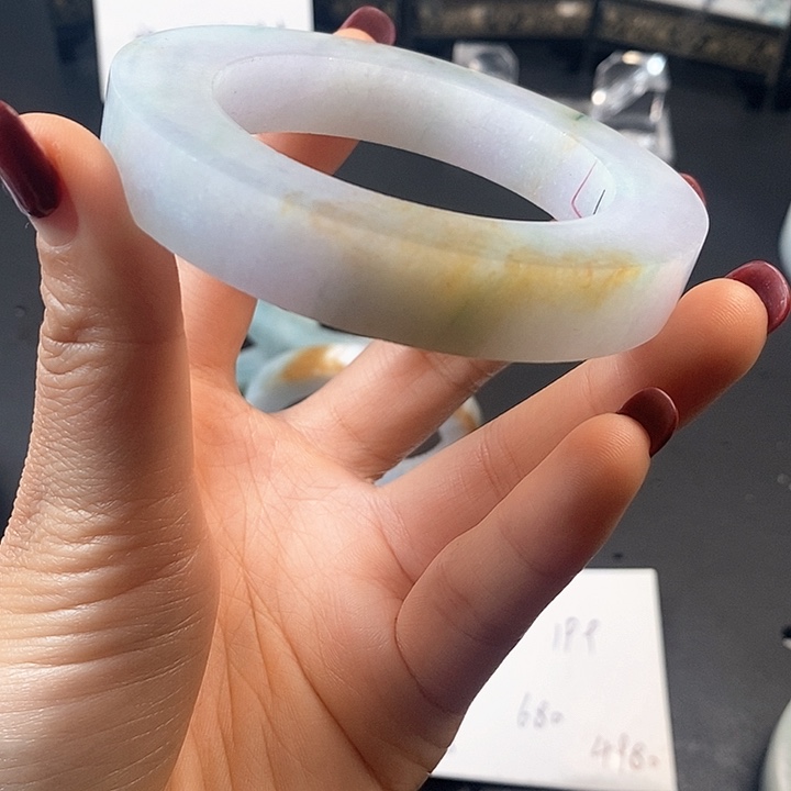 定制翡翠翡翠手镯未镶嵌别**。