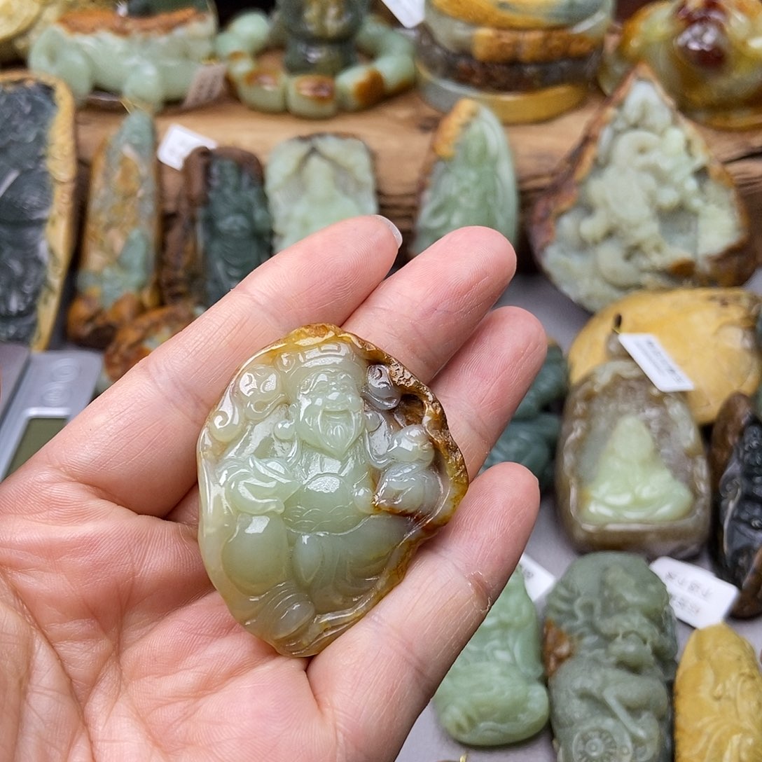 岫岩河磨玉（透闪石质玉）挂坠未镶嵌萍**生