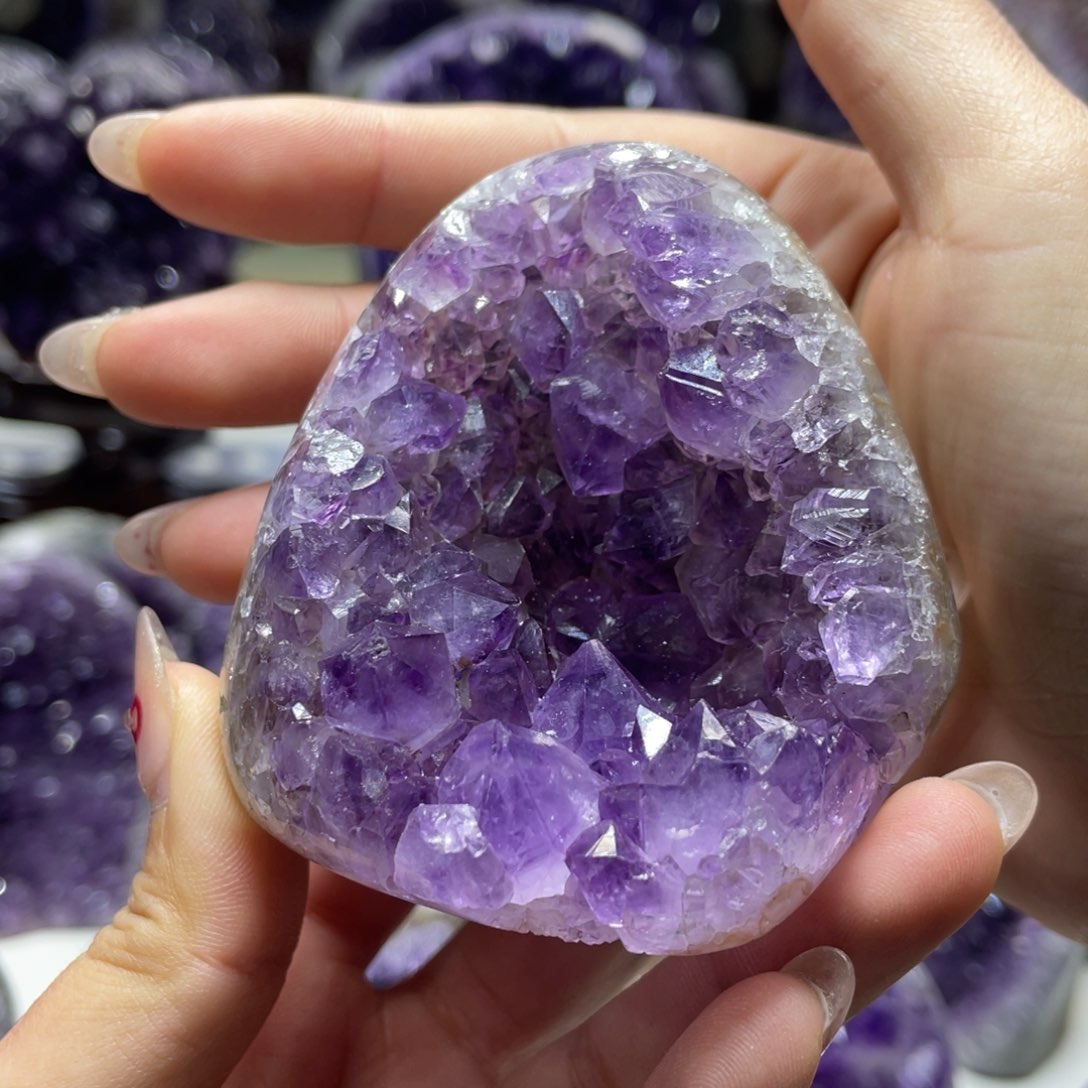 紫晶大型摆件（非配饰）未镶嵌