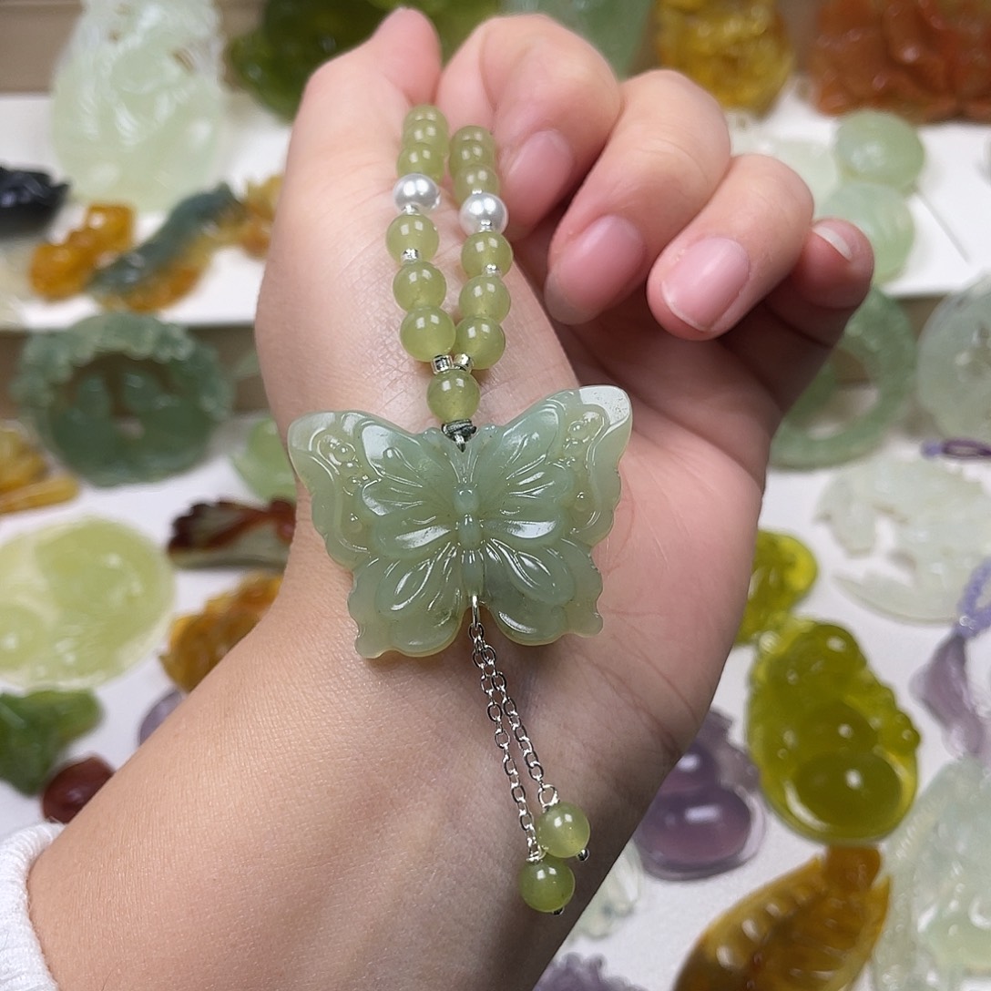 蛇纹石玉未镶嵌颈饰