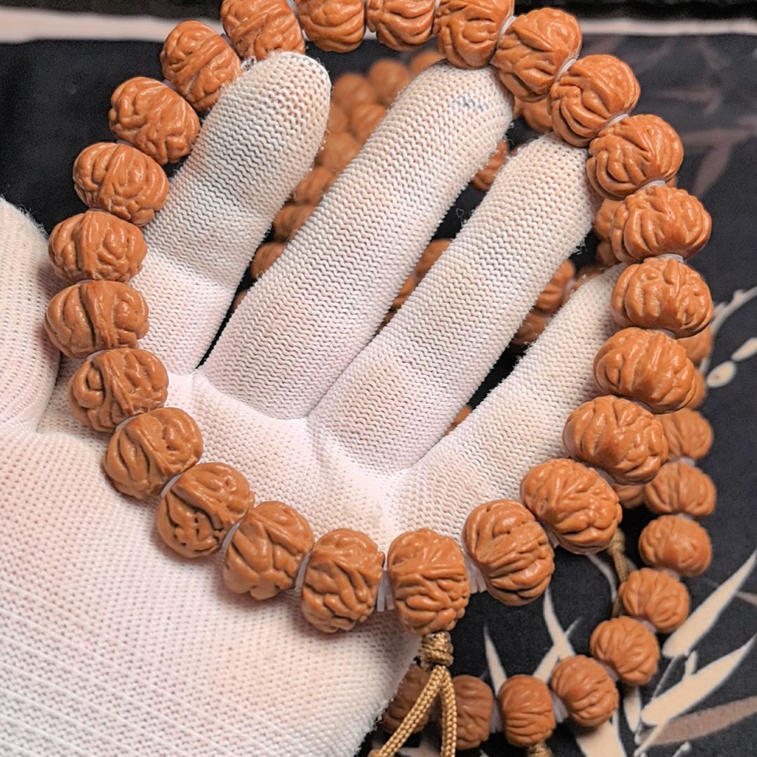 手串桃核红魔暴富