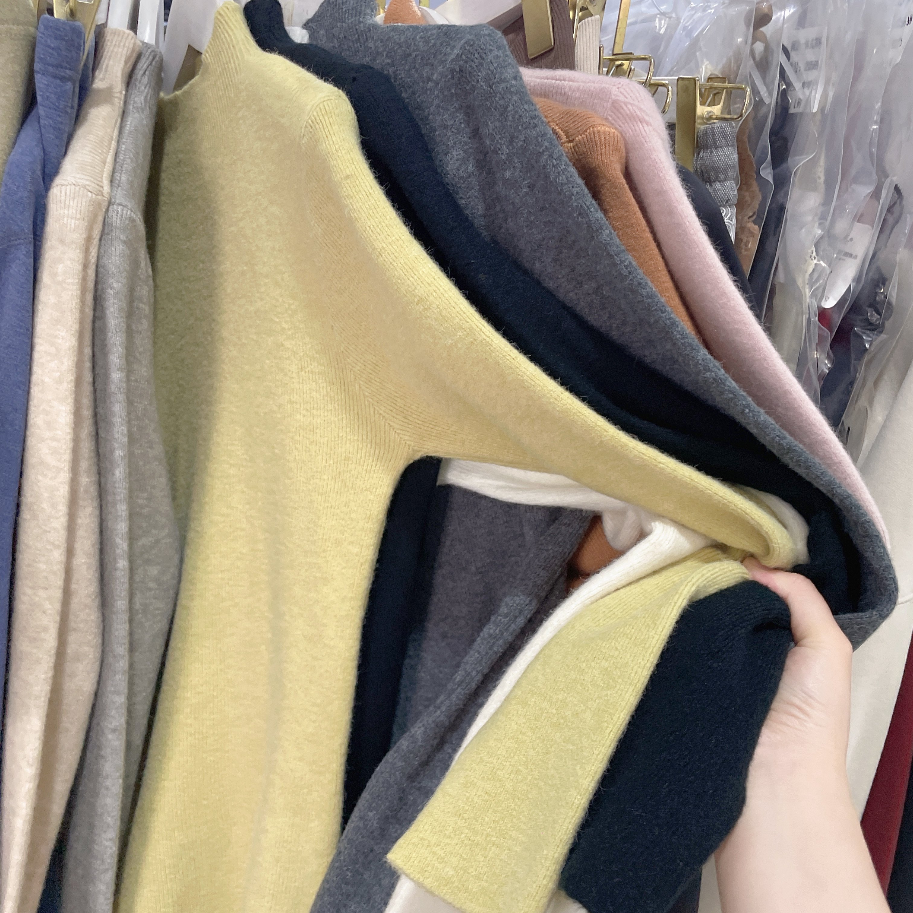 D999-0007【粉丝福利】清仓捡漏欧货女装打底衫内搭春秋洋气上衣