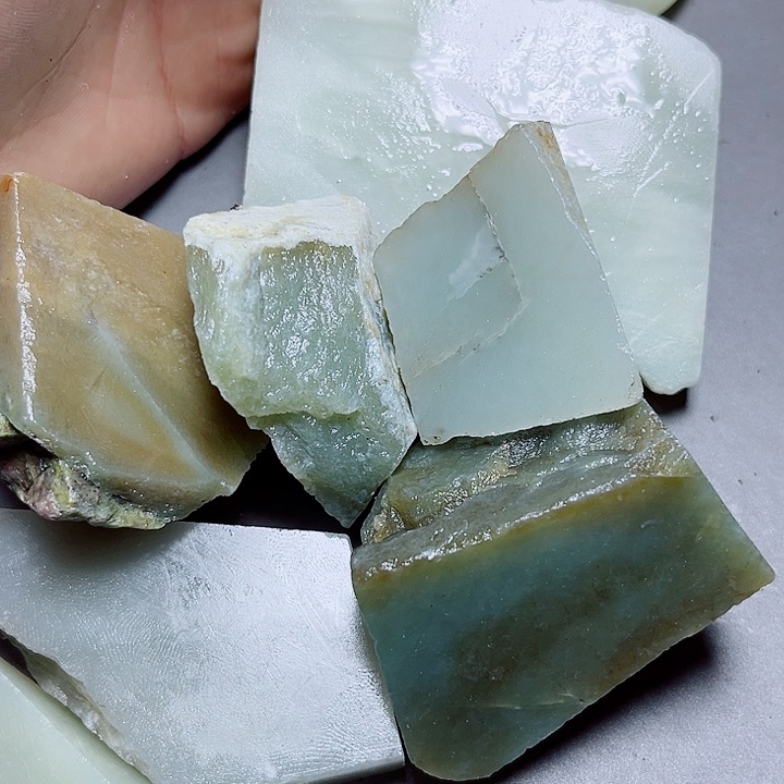 和田玉未镶嵌珠宝奇石