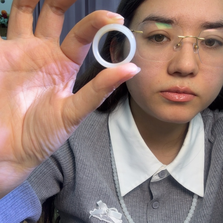 D***哥和田玉未镶嵌颈饰