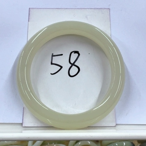 和田玉手镯未镶嵌然*