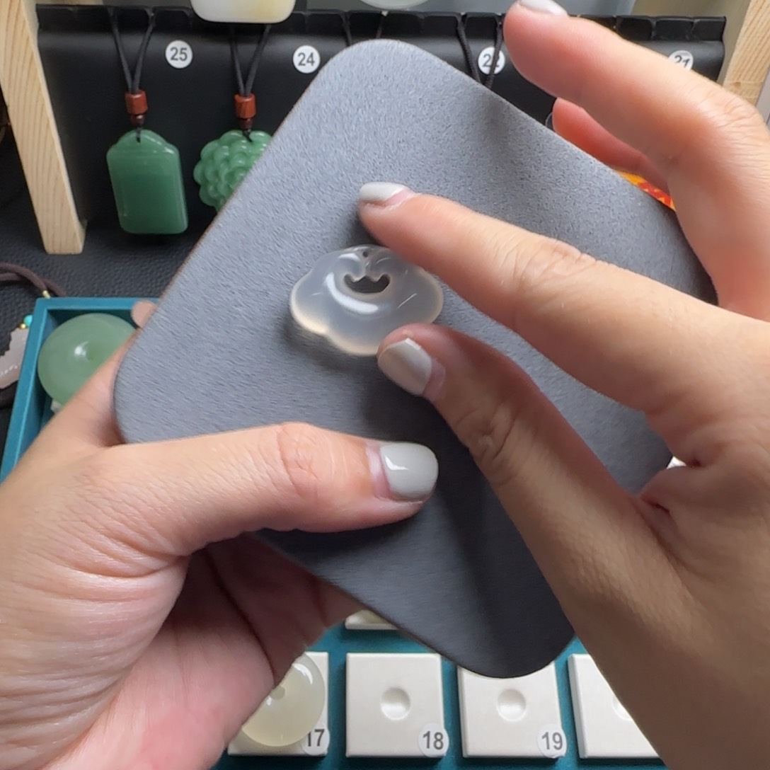 璇***.石英石非金属吊坠