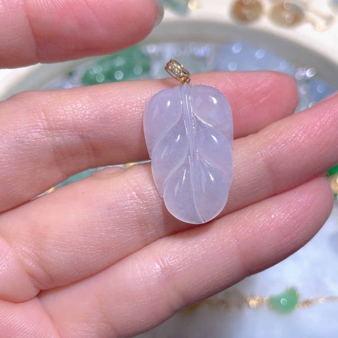 翡翠颈饰18K金镶嵌翡翠