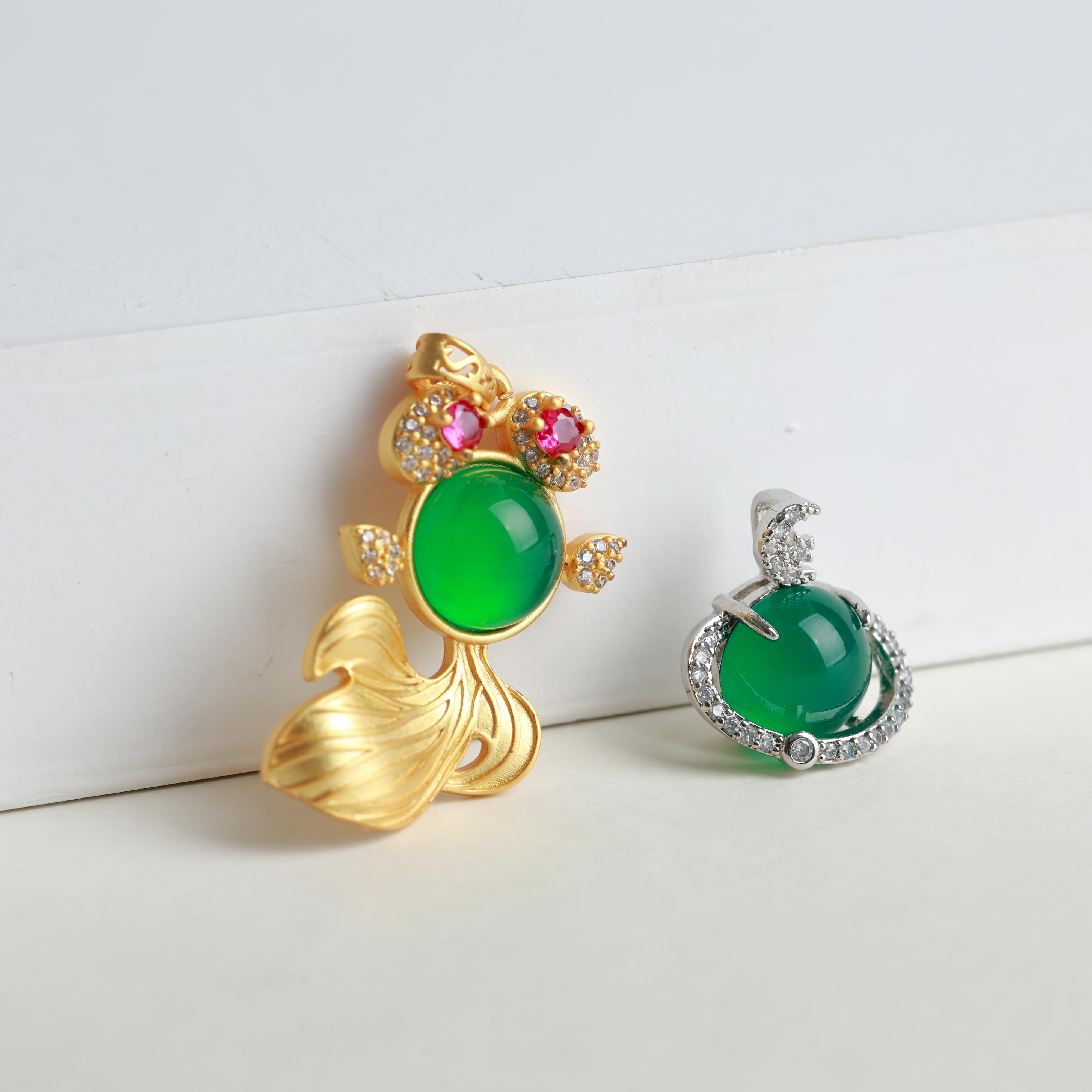 可爱锦鲤/快乐星球吊坠（发一）