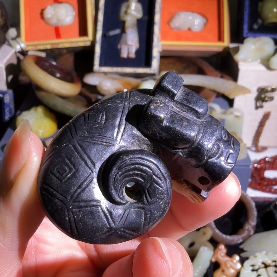 莲***翁和田玉（糖玉）未镶嵌挂件