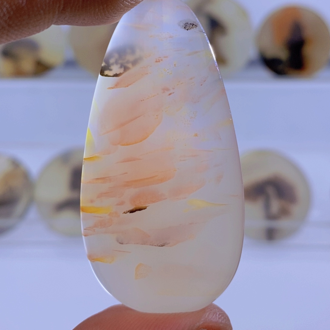 玛瑙/玉髓颈饰未镶嵌