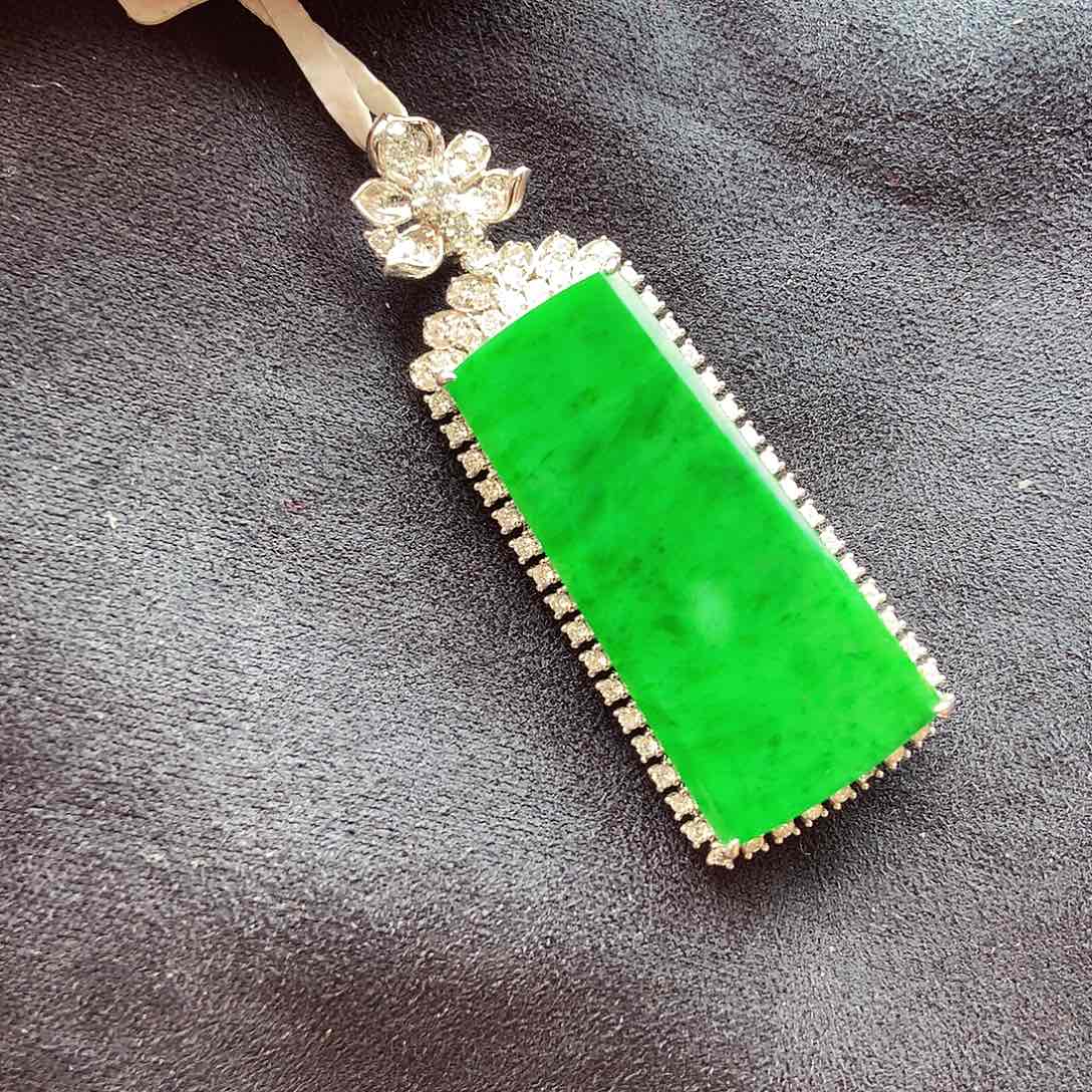 翡翠颈饰18K金镶嵌上新