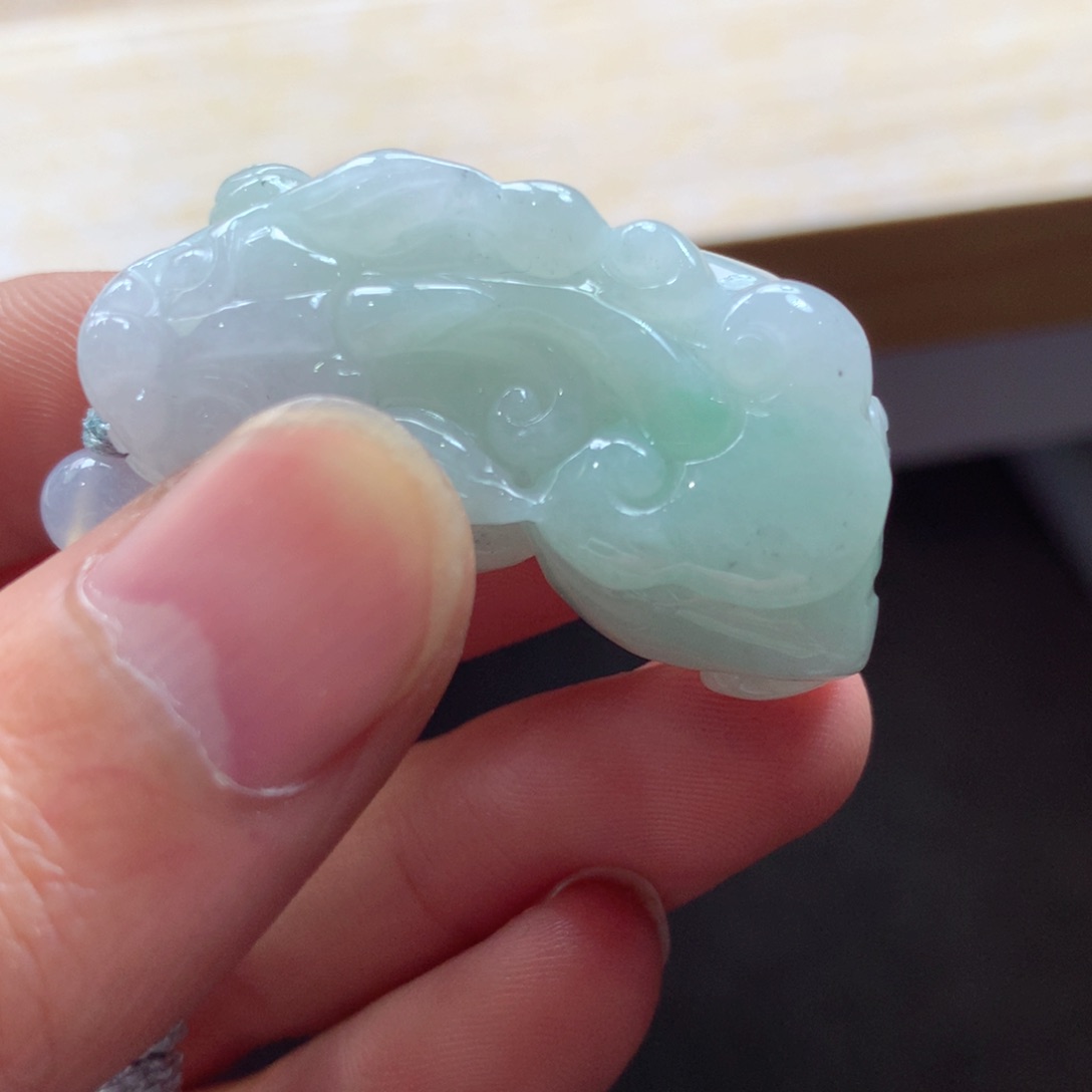 翡翠未镶嵌颈饰吊坠