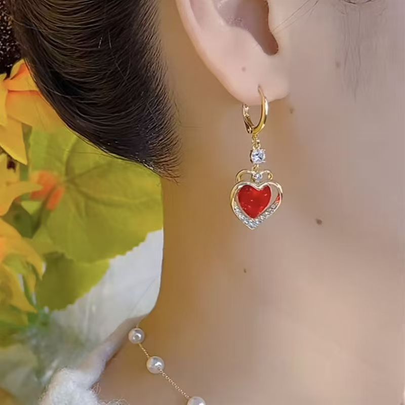 合金耳饰 耳饰爱心耳扣耳环女小众设计高级感2024新款轻奢气