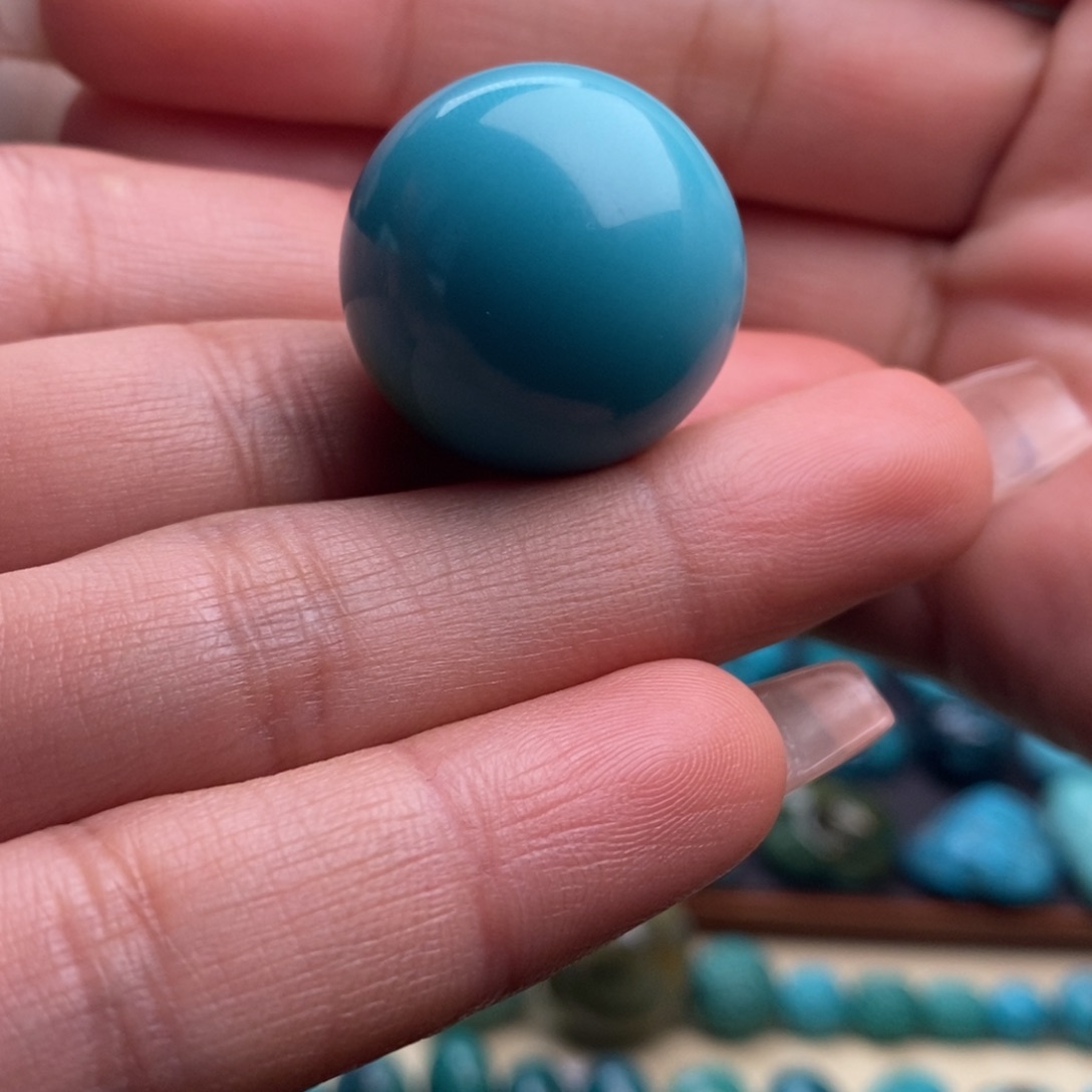 诶***哈绿松石未镶嵌珠宝奇石