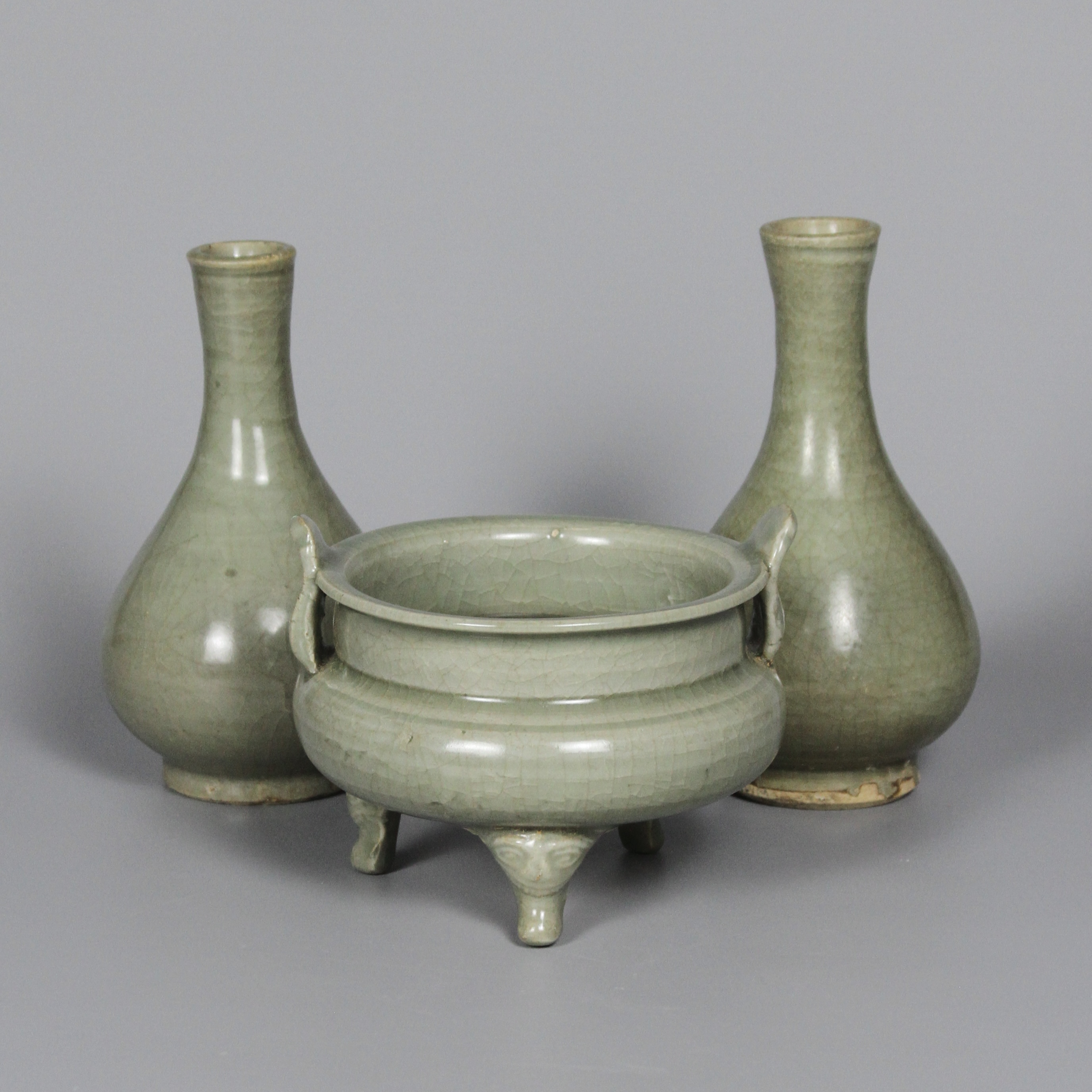 （6）青釉一炉两瓶