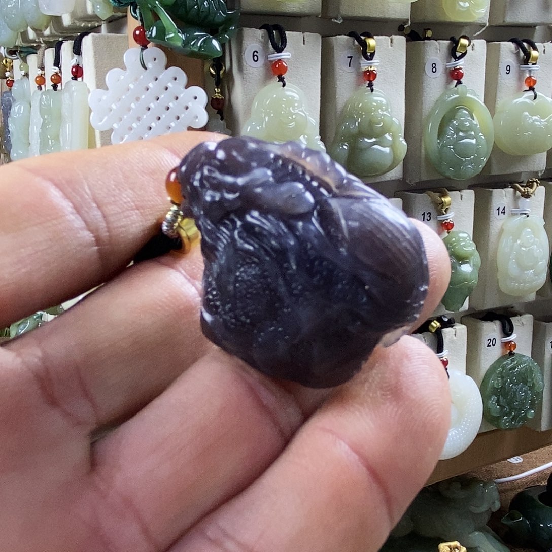 佛***系和田玉未镶嵌颈饰