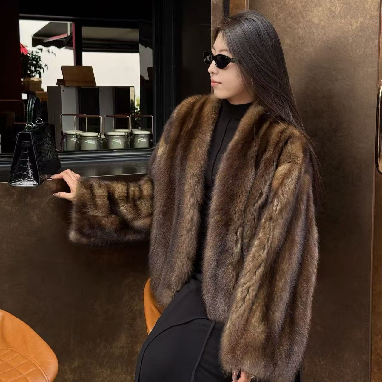 【沐泽MUZE】格调徽章 | 进口高奢原色V领皮草外套