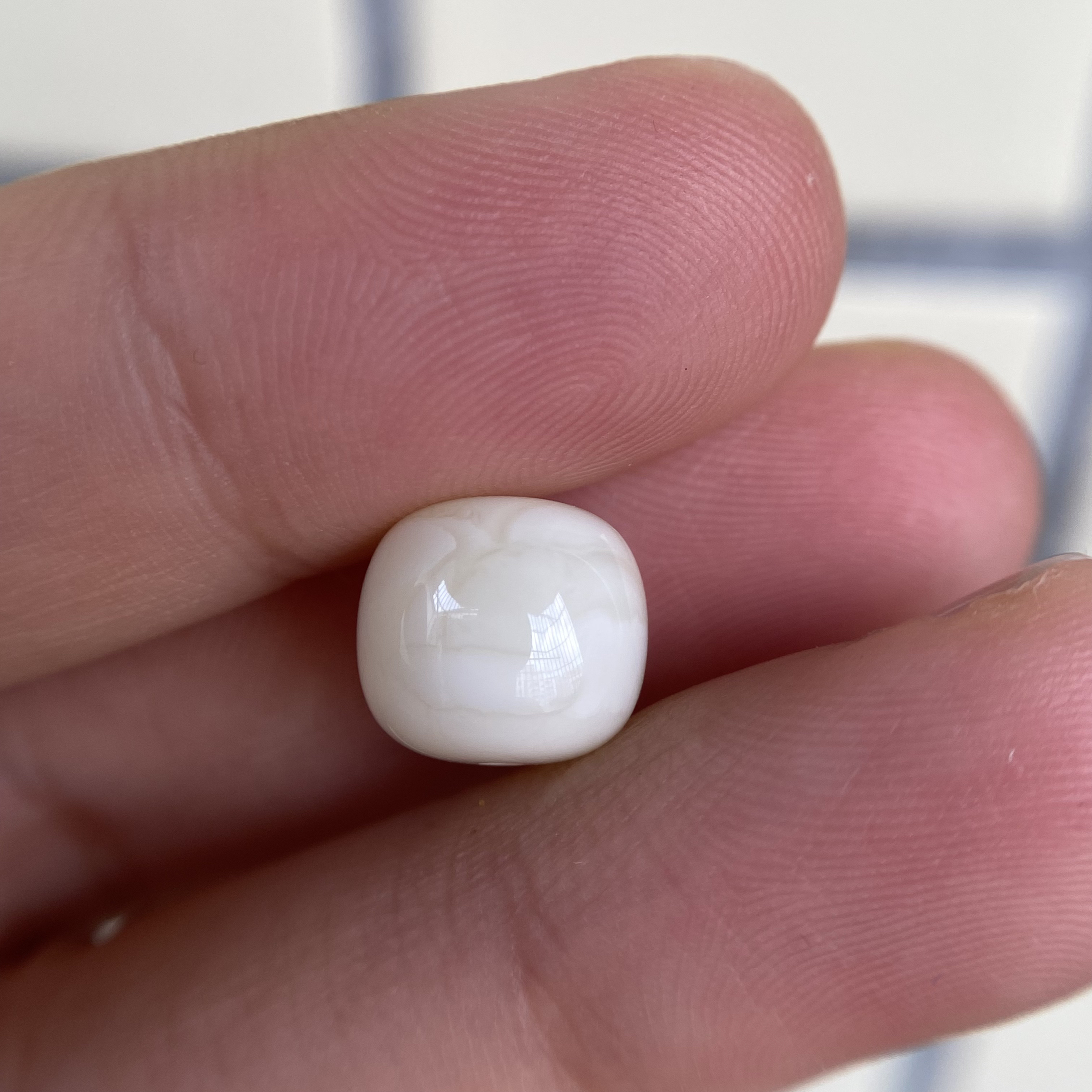 蜜蜡小白蜡配饰10.4×9.3mm，挺白，无优化保天然