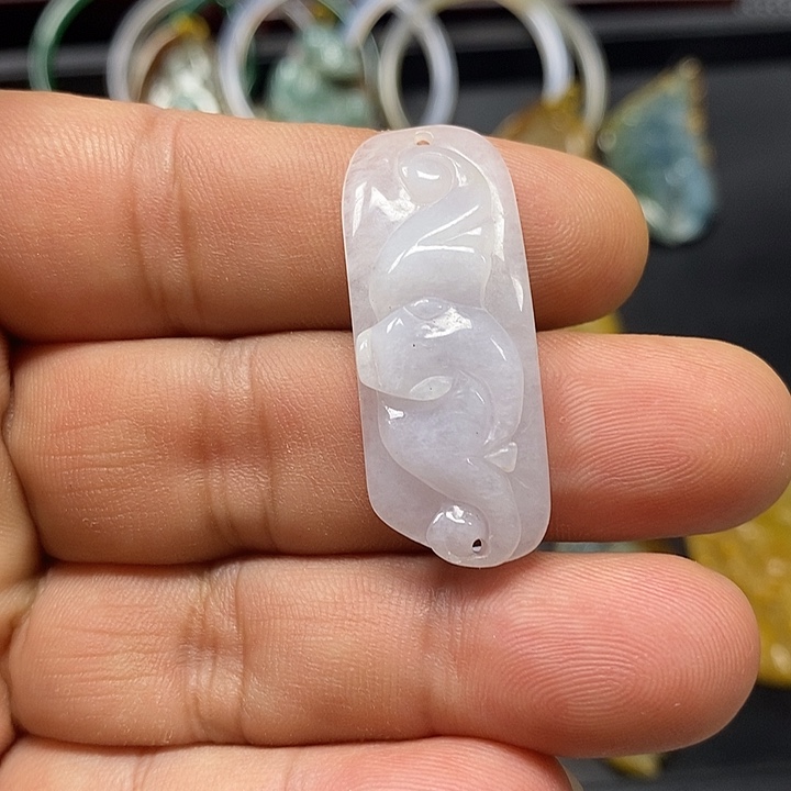 颈饰未镶嵌翡翠挂件
