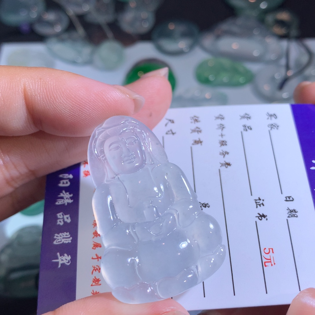翡翠颈饰未镶嵌观音
