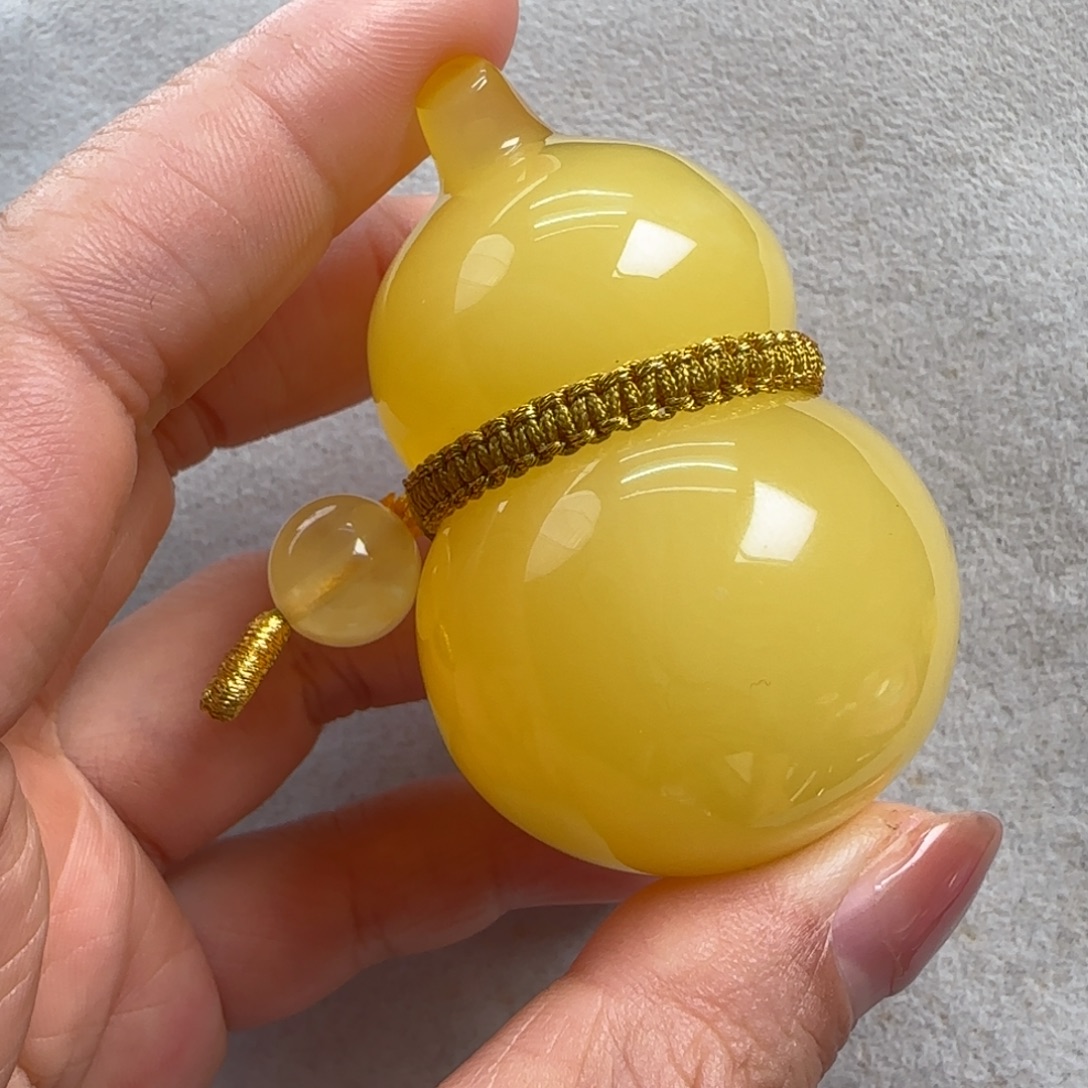 蜜蜡未镶嵌珠宝奇石