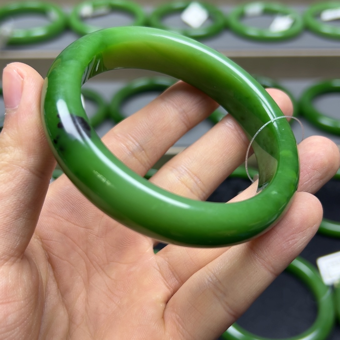 和田玉（碧玉）手镯未镶嵌