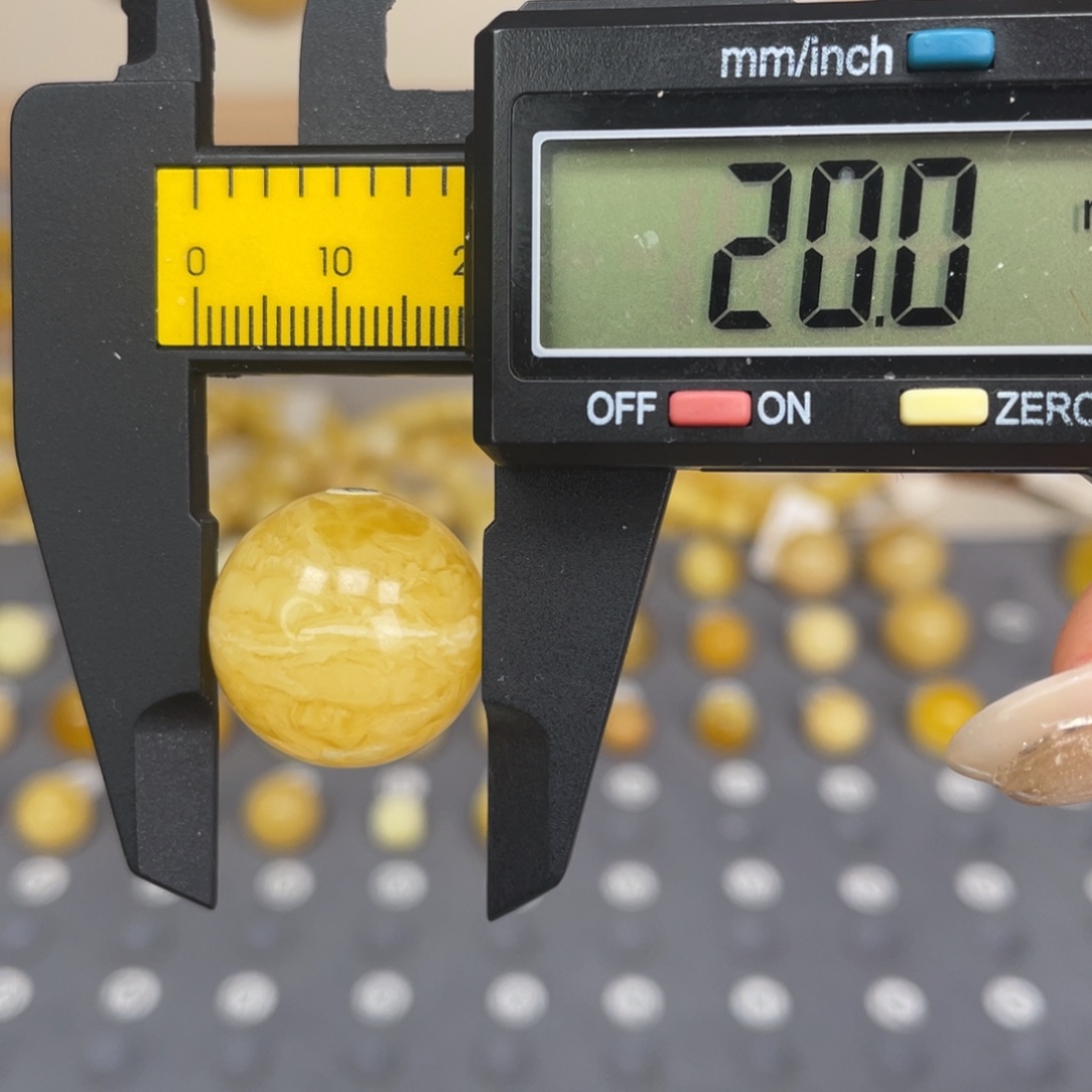 琥珀未镶嵌裸石128