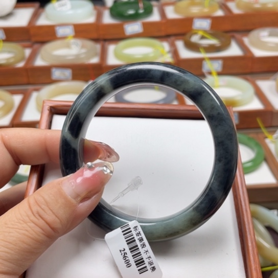 【闪购商品】和田玉手镯未镶嵌