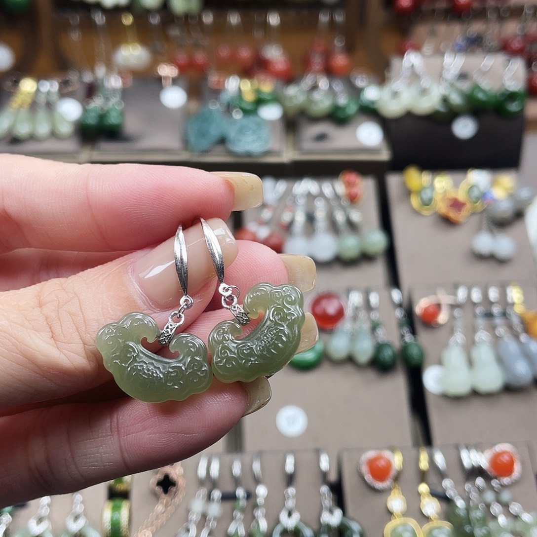 和田玉银S925镶嵌耳饰