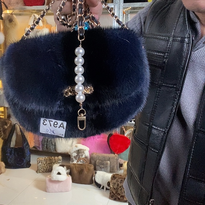 娃叔皮草水貂毛方包