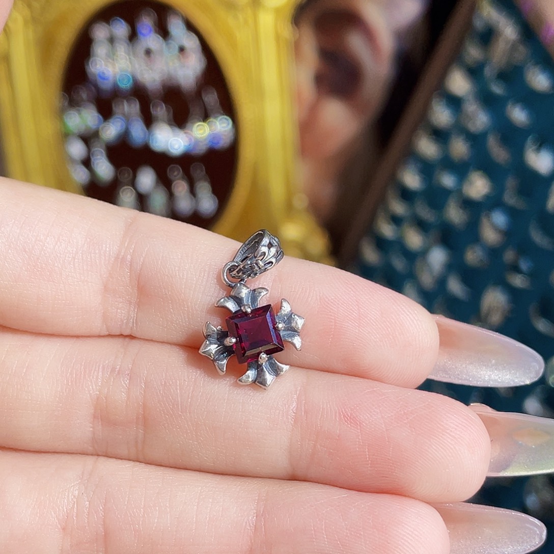 羽毛925银紫牙乌石榴吊坠