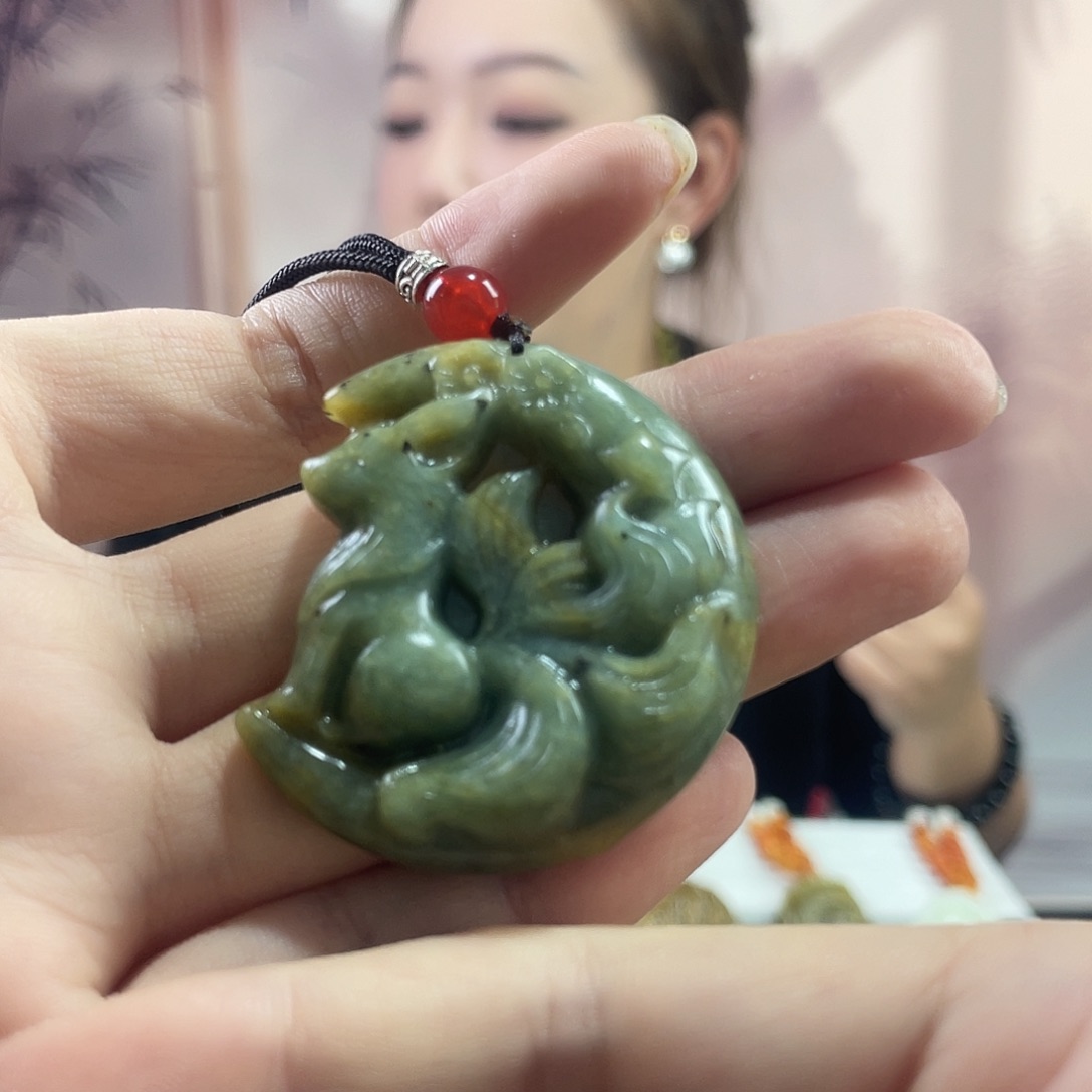 蛇纹石玉未镶嵌吊坠(赠链)