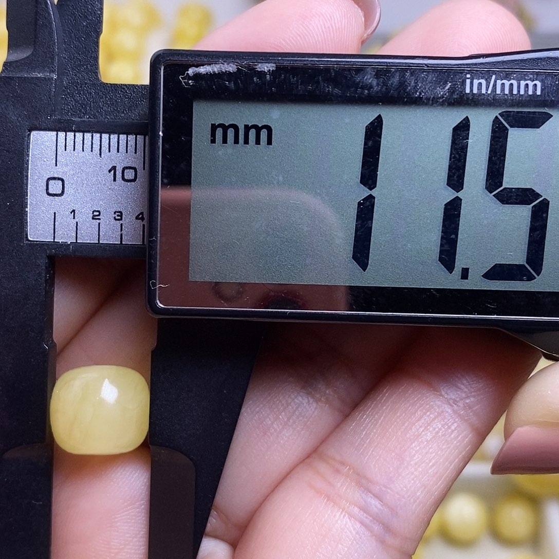 裸石琥珀未镶嵌小***觉蜜蜡老型微瑕