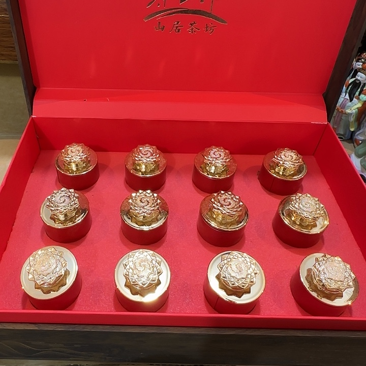 胡***海紫檀木类端景台老物件
