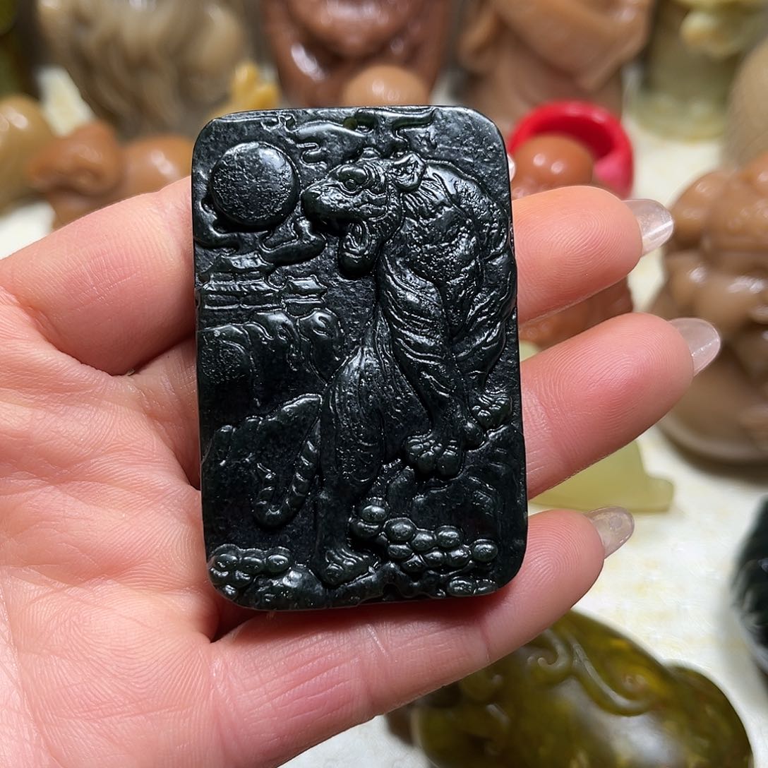 白玉菩提吊坠白玉菩提吊坠