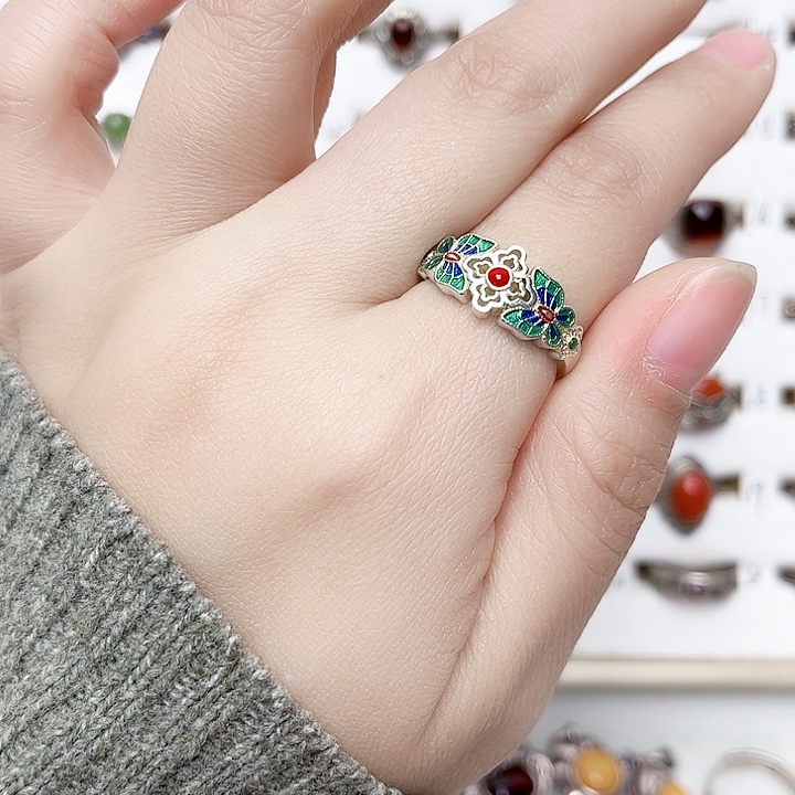 血珀足银镶嵌戒指