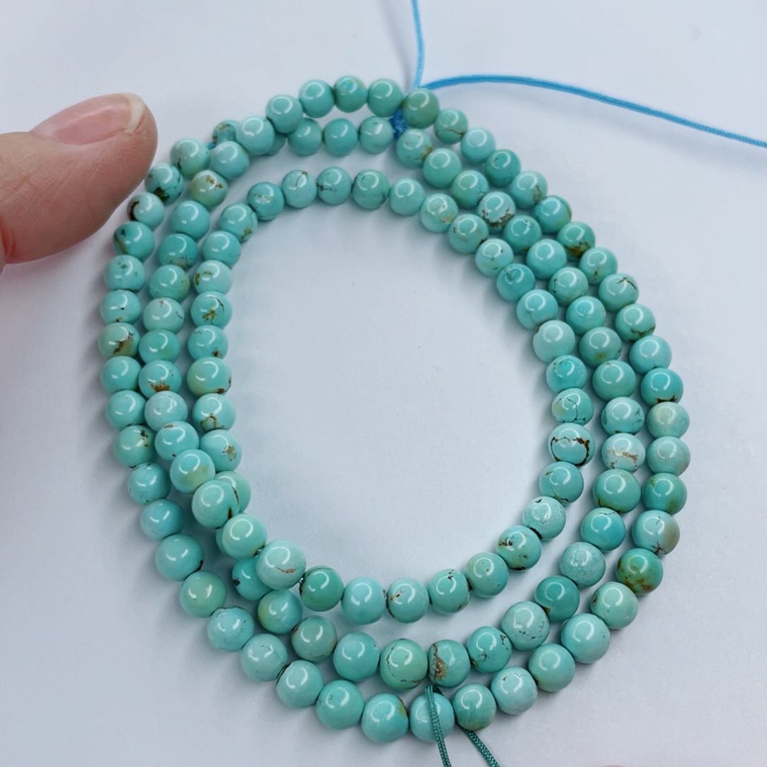 绿松石颈饰未镶嵌