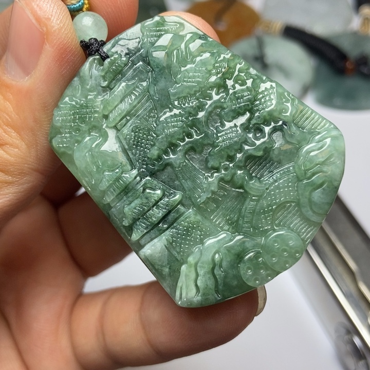 翡翠未镶嵌颈饰翡翠