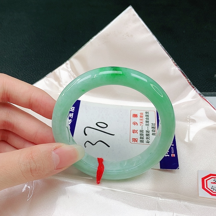 未镶嵌手镯翡翠翡翠手镯