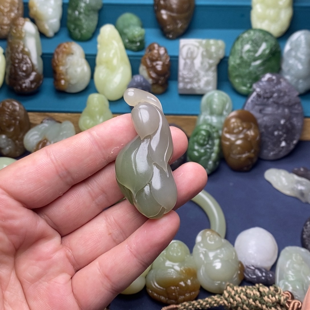 【闪购商品】和田玉颈饰未镶嵌旧*光