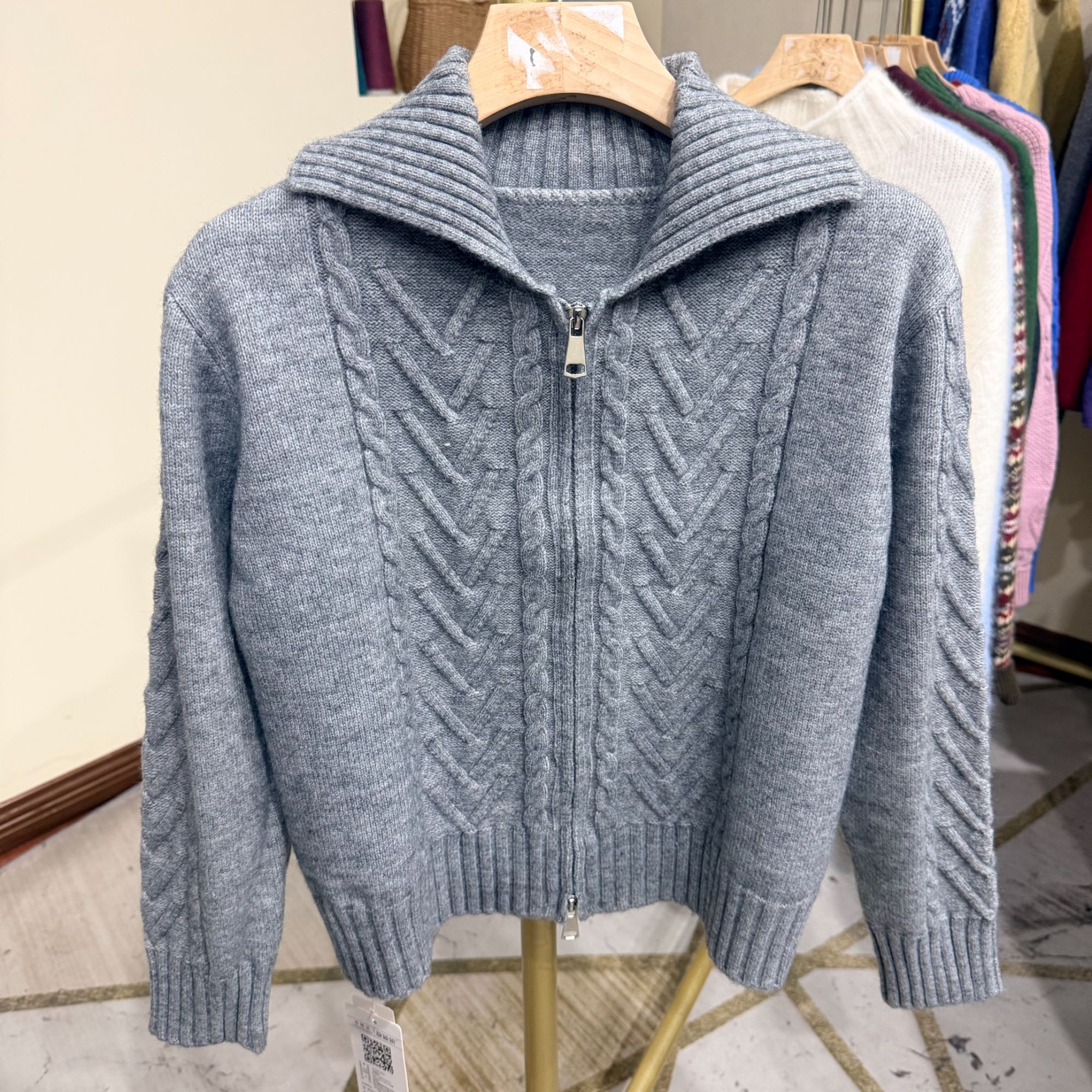 乔乔孤品！！麻花拉链开衫c006