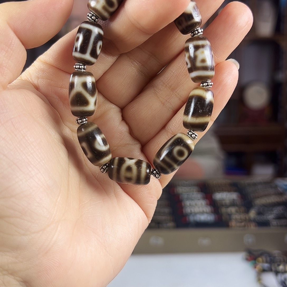 泼***烦玛瑙/玉髓合金颈饰钟志明